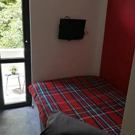 Pensión Guest *